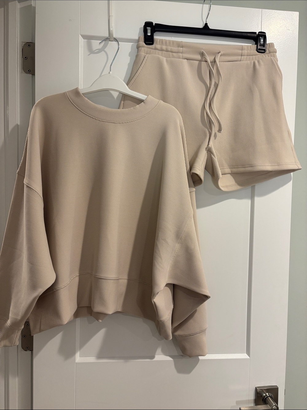 Zenana Women’s Long Sleeve top and Shorts Set Medium